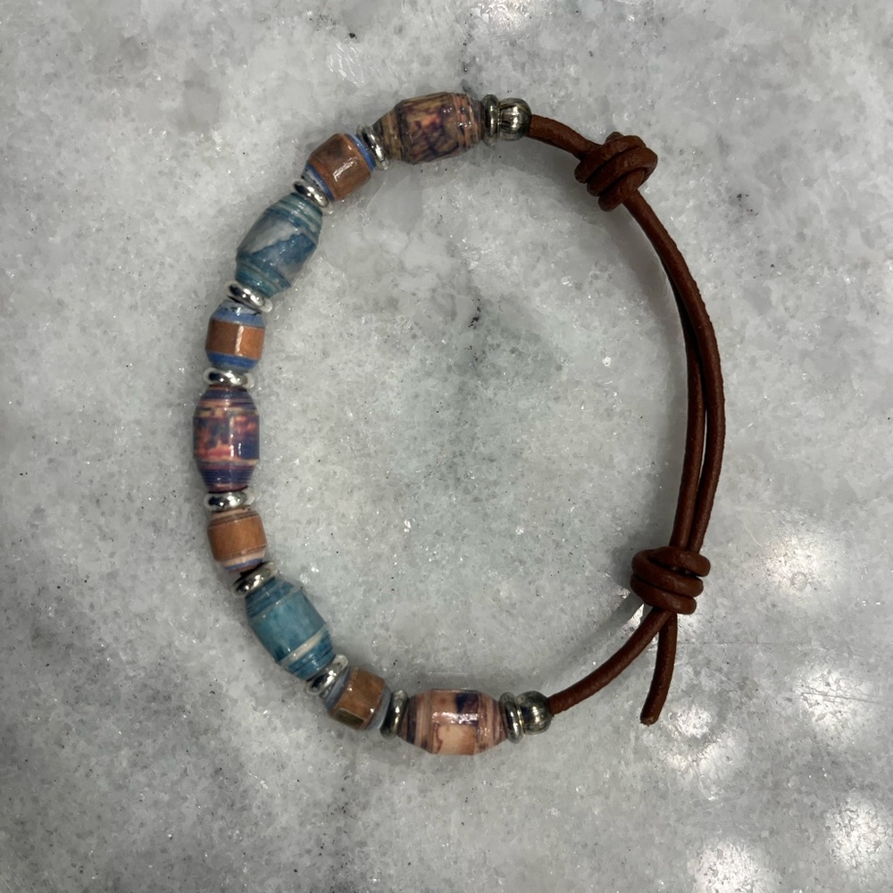 Beaded adjustable strap bracelet